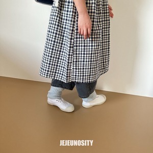 【jejeunosity】ランダムチェックエプロンドレス  JUNIORサイズ 130〜140cm 240215je