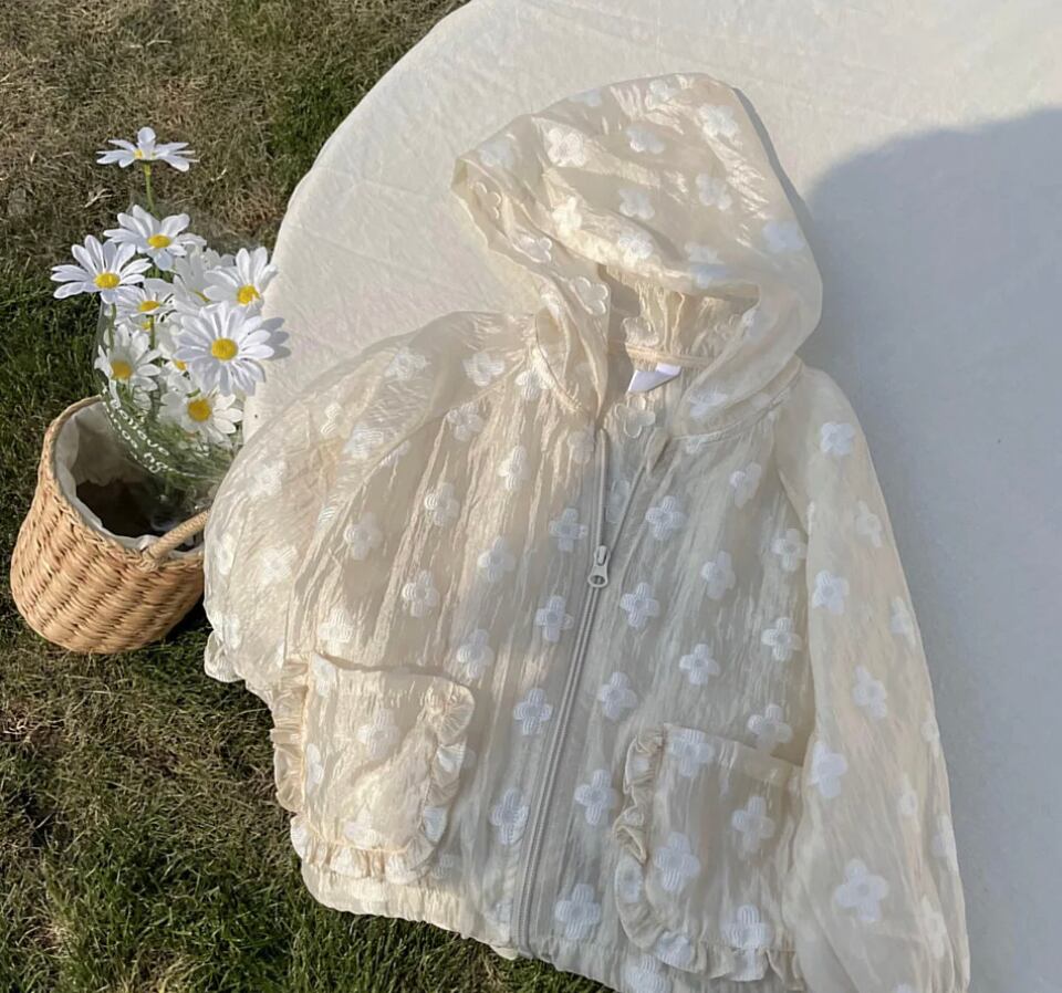フラワージップジャケット•••••••••••海外子供服 韓国 プチプラ 日焼け防止 パーカー 上着 子供服 キッズフォト