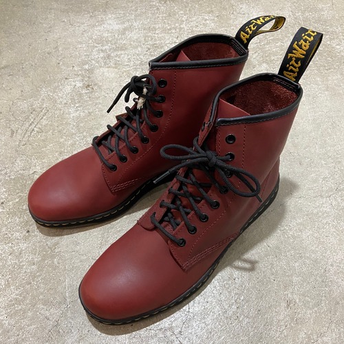 『送料無料』未使用品　Dr.martens ニュートン　newton UK９　8ホール