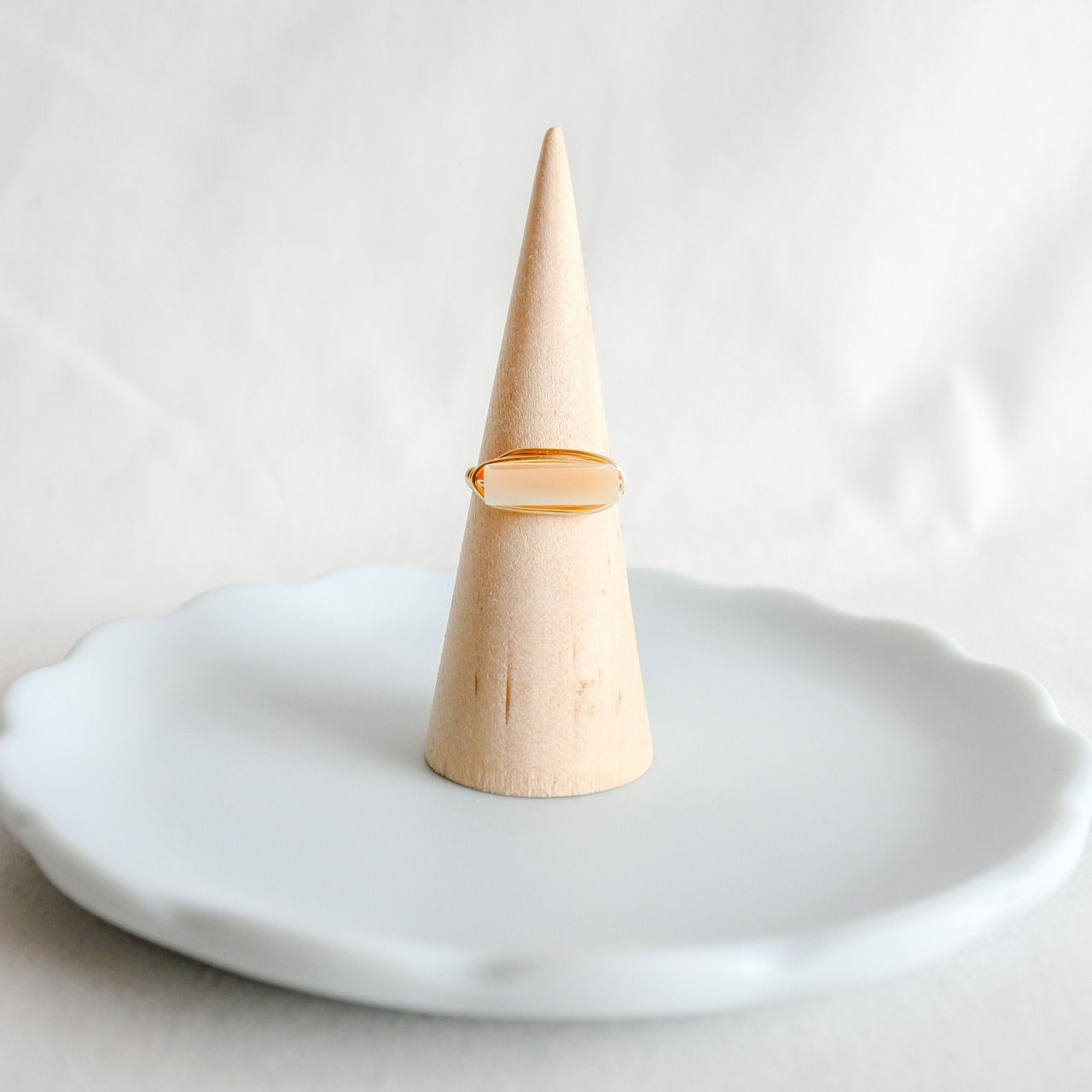 シェル　ほそながい　ゴールドの指輪