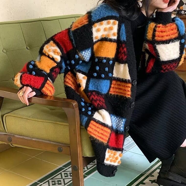 ネオン街で光の面影に酔っていた電光石火のムササビネイリスト Cardigan〈E141〉