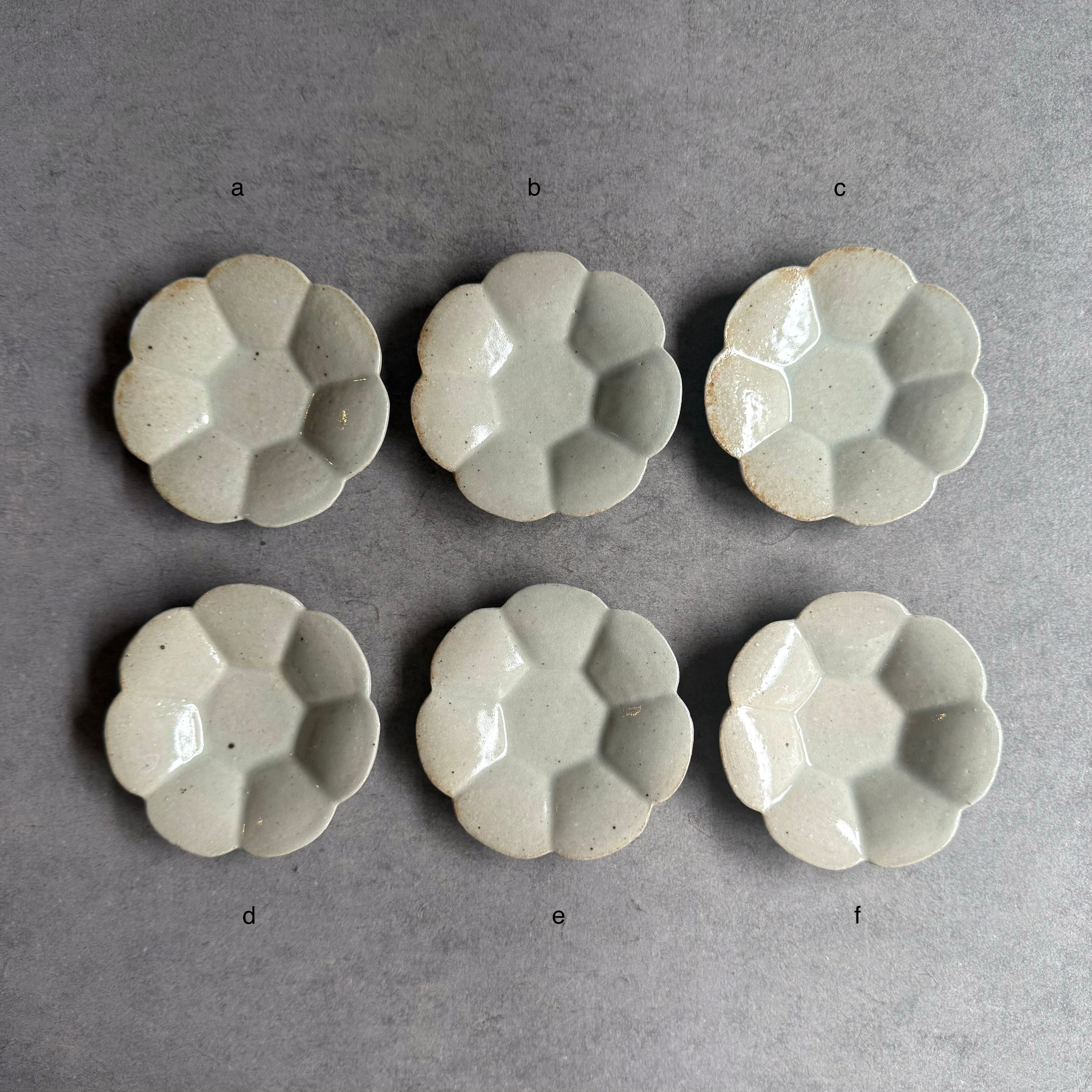日高伸治 青白磁 茶托 | gallery 一白