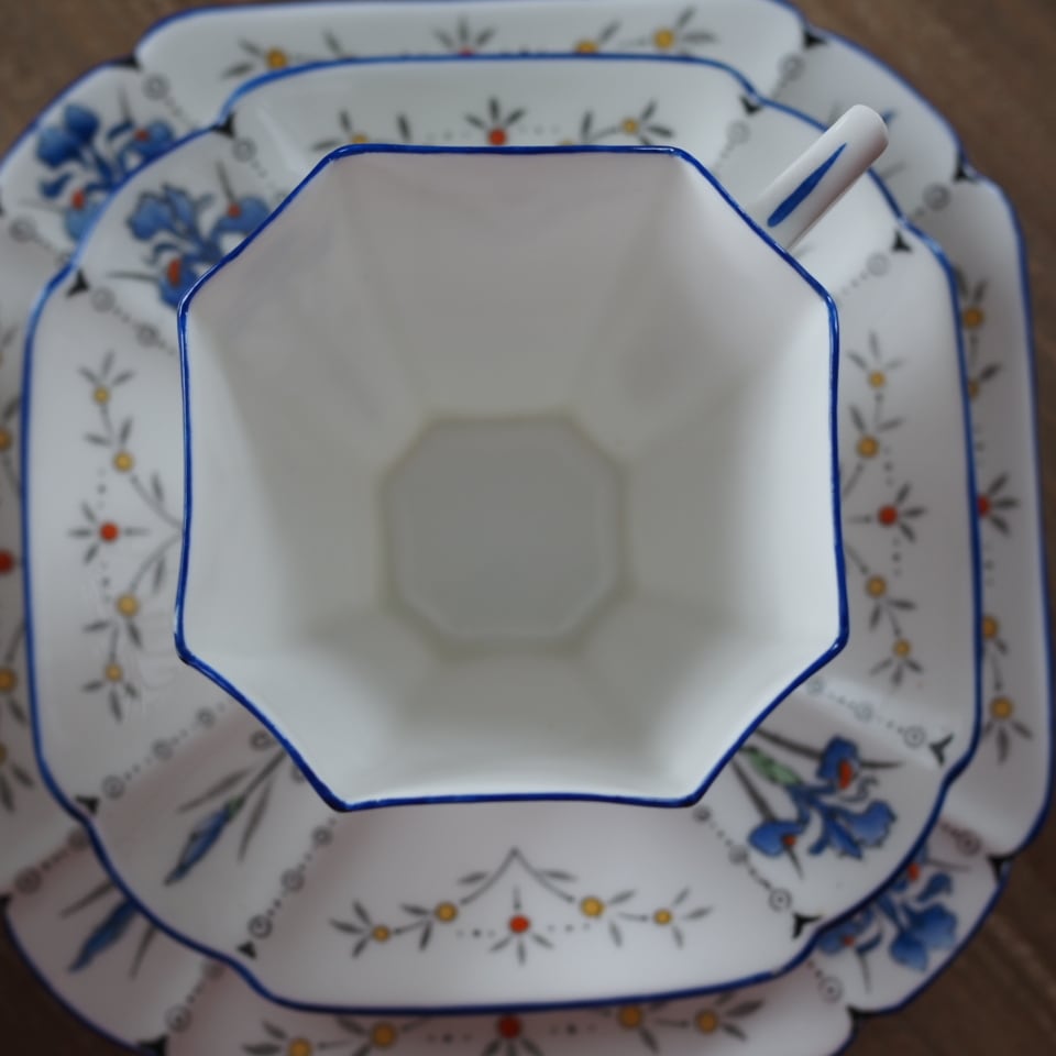 タロット18 月 】英国シェリーShelley クイーンアン アイリス トリオ