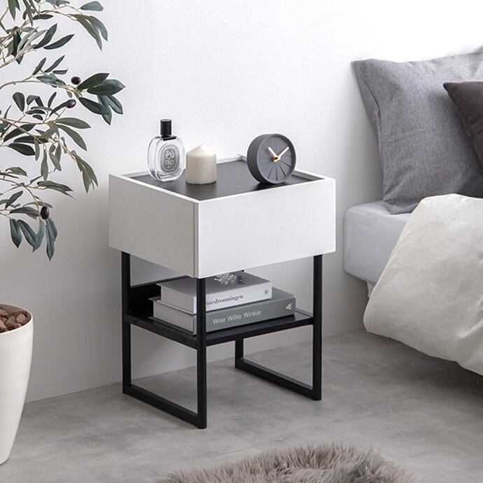 サイドテーブル 引き出し付き | FIGARO