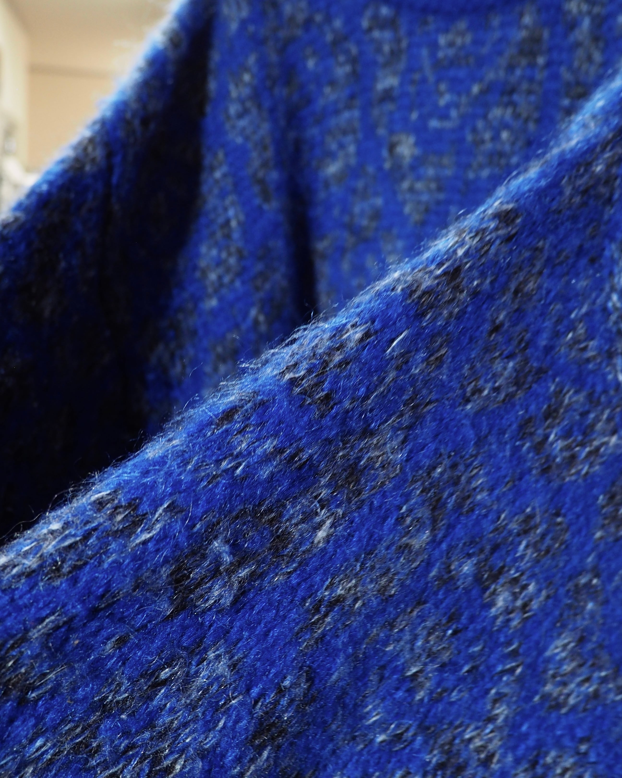 1980 - 90s ” Made in Italy - Benetton ” Beautiful Flower All Over Pattern Vintage Loose Knit