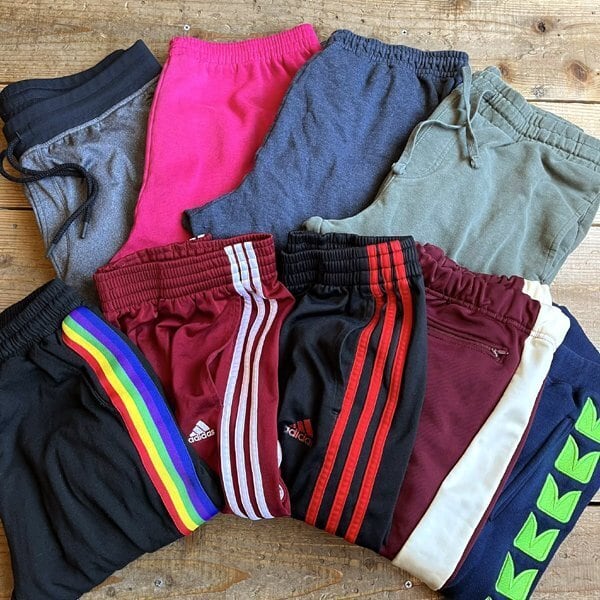 1点物◇アディダスadidasライン入り黒赤ジャージパンツ古着ボーイズL