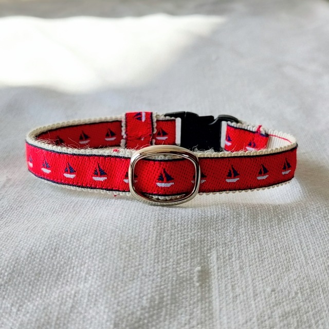 ヨット　レッド