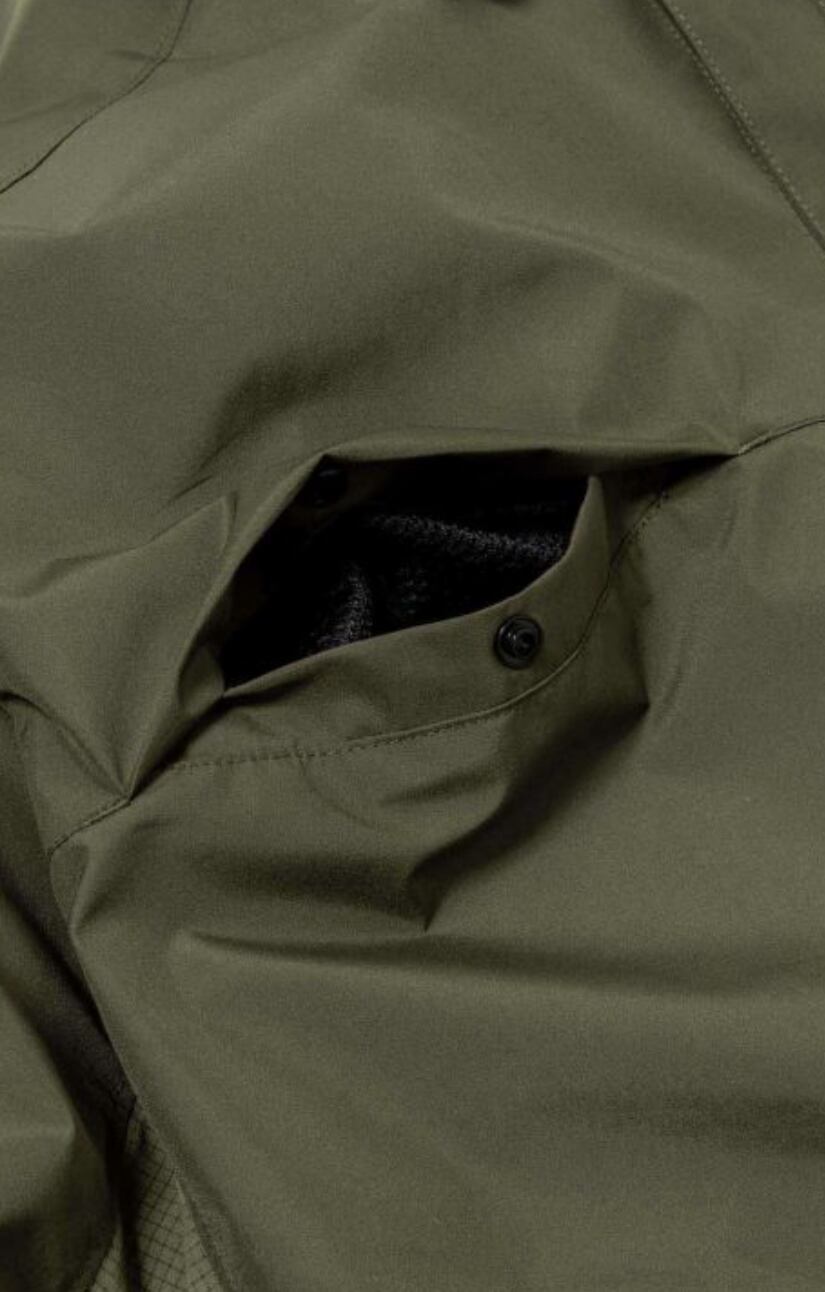 phenix(プラスフェニックス)/ poo-24002 / HYBRID COACH JACKET