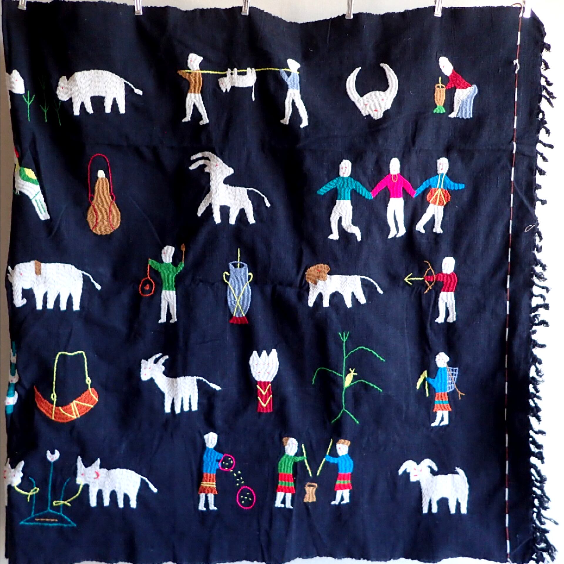 ミャンマー産 ナガ族刺繍大判布