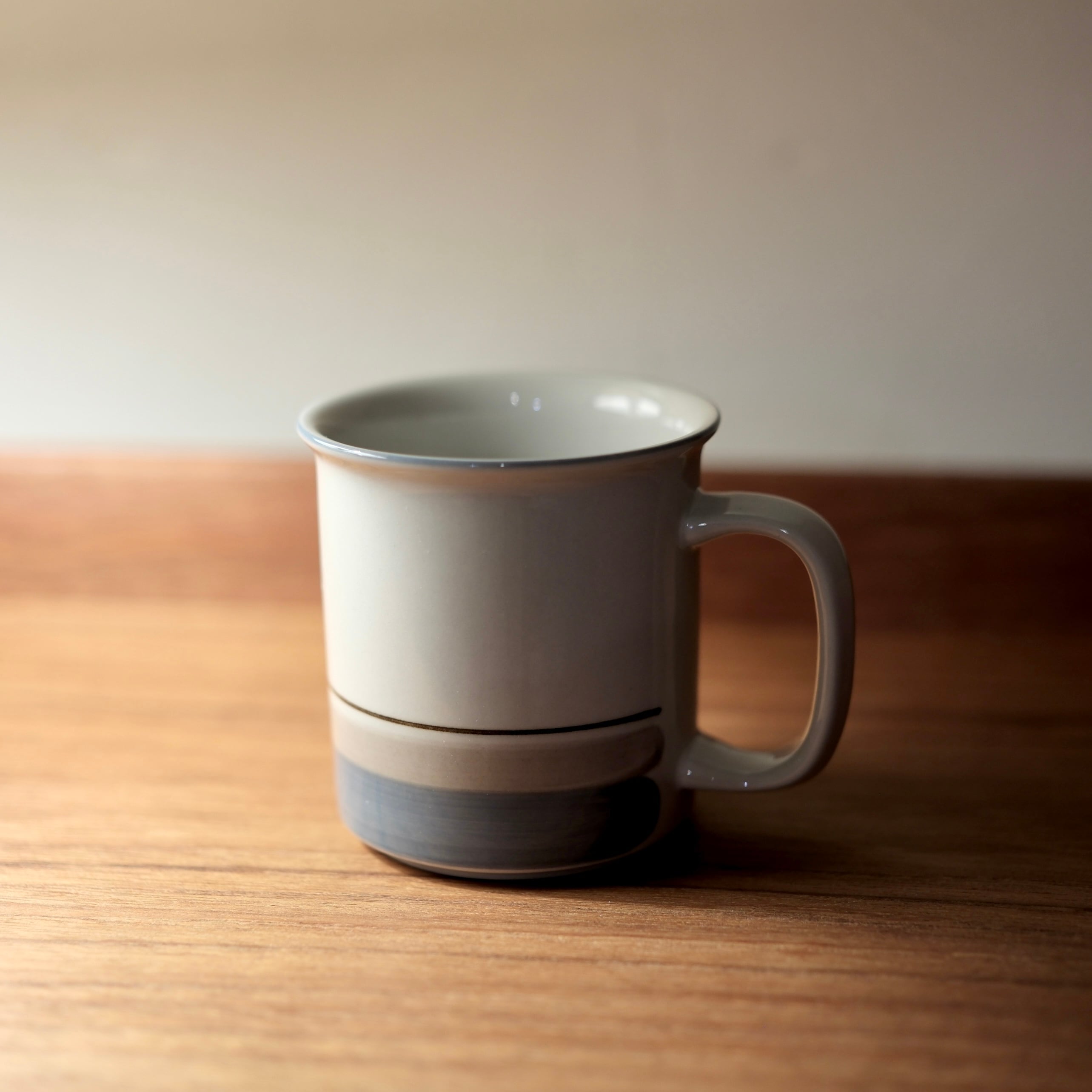 ARABIA Uhtua mug アラビア ウートゥア マグ Dハンドル