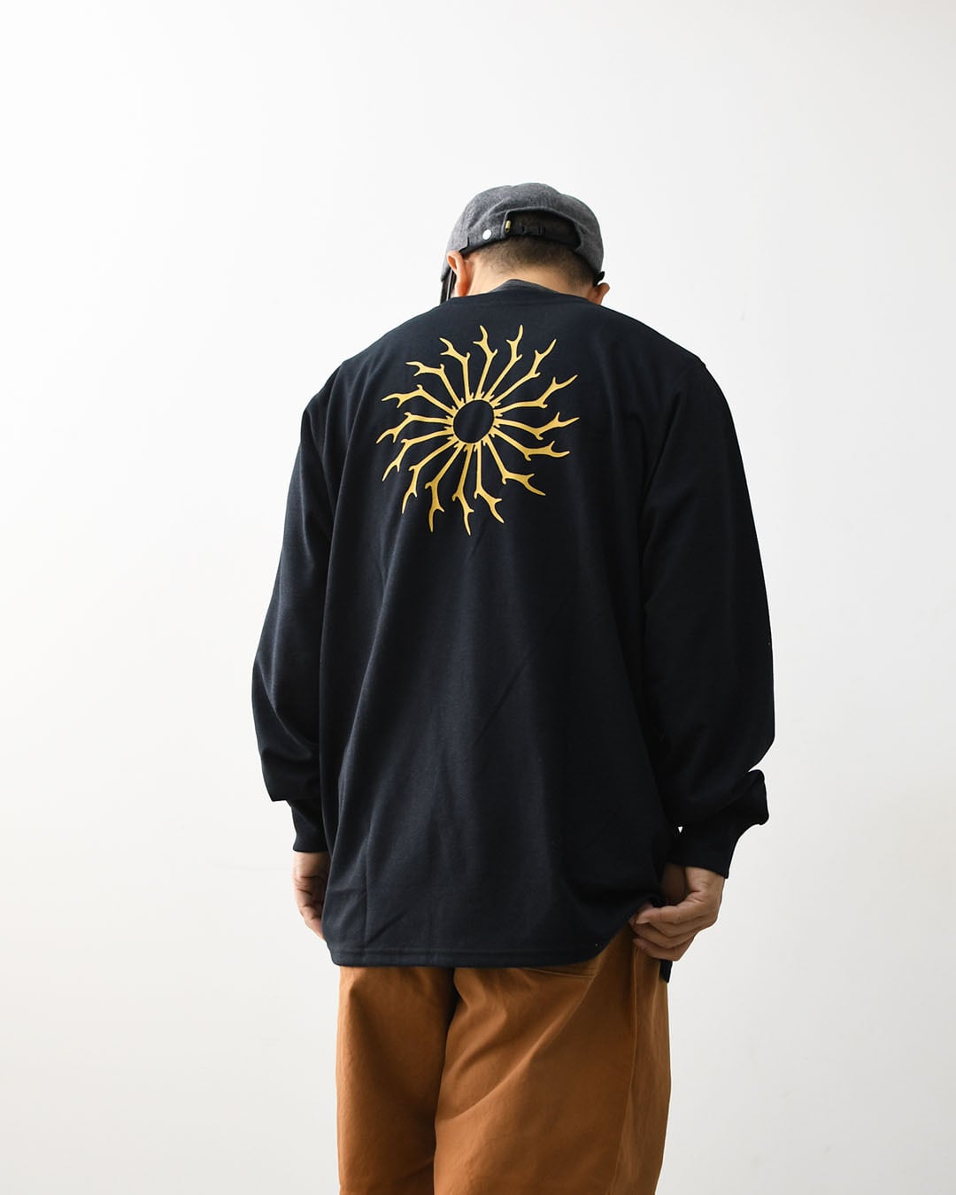 SOUTH2 WEST8 [サウスツーウエストエイト] L/S Round Pocket Tee
