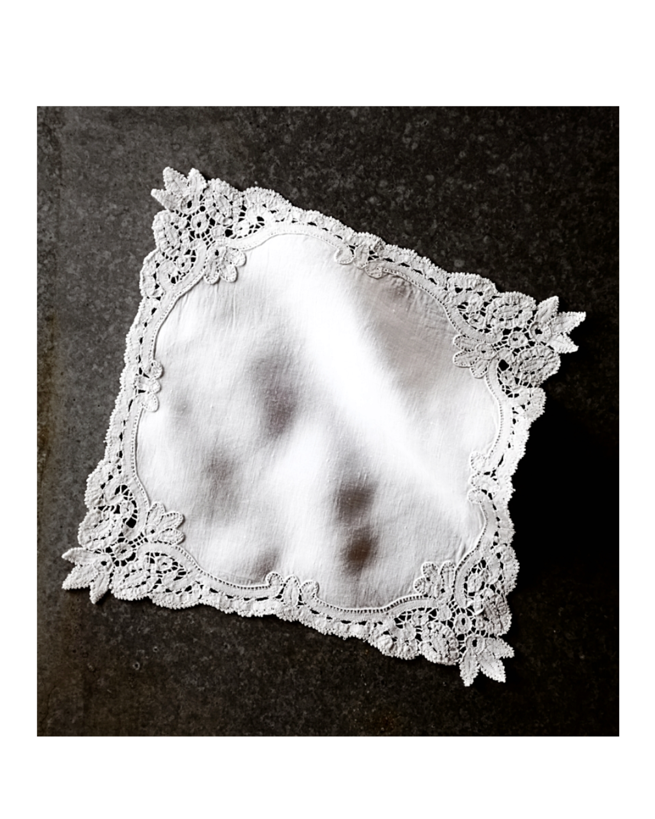 フランス リネンローン 回転する花々と華奢なハンカチ アンティーク