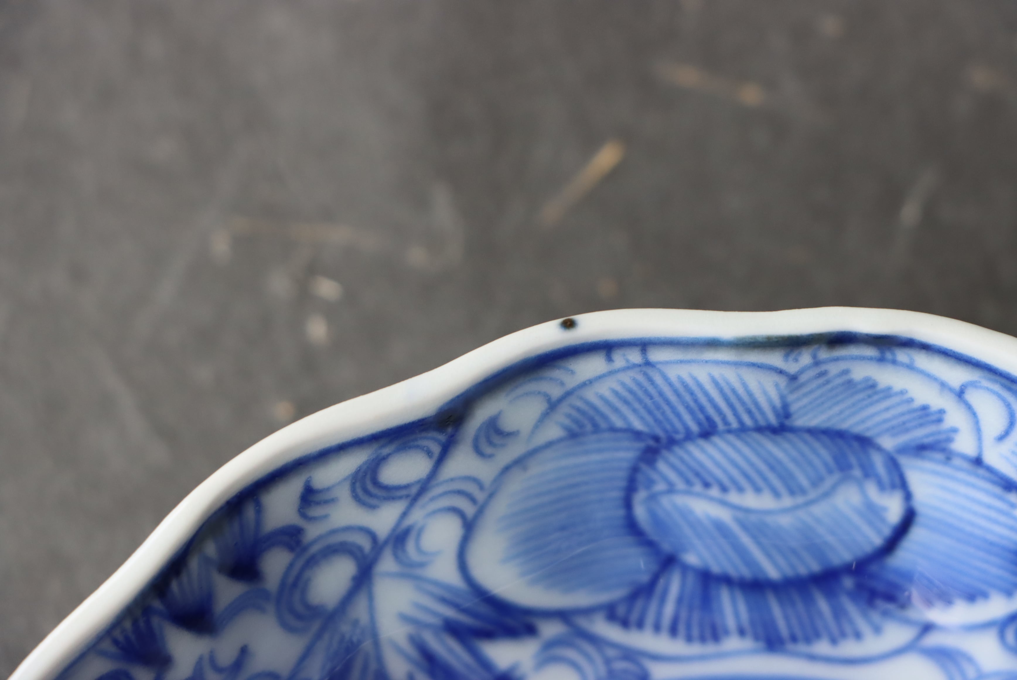伊万里焼 花窯 魚文花器 Imari Hanagama Fish Vase 伊万里焼 染付 線描 花文 膾皿/Imari 