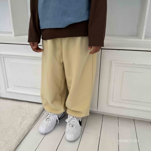 《送料無料》予約:ポケットジョガーパンツ【ANDBUTTER】