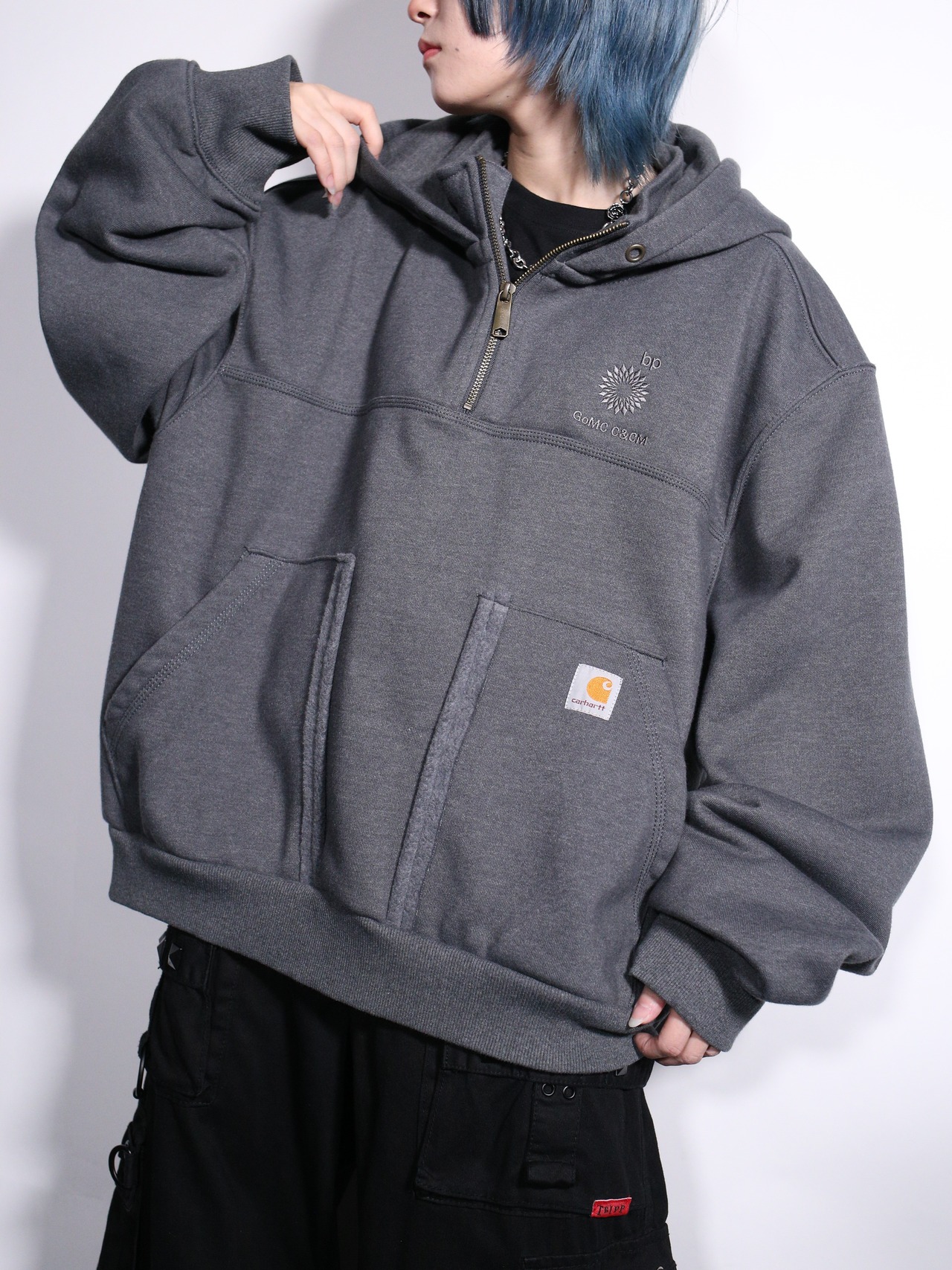 REMAKE / "carhartt" XXL usagi custom cropped hoodie - 3