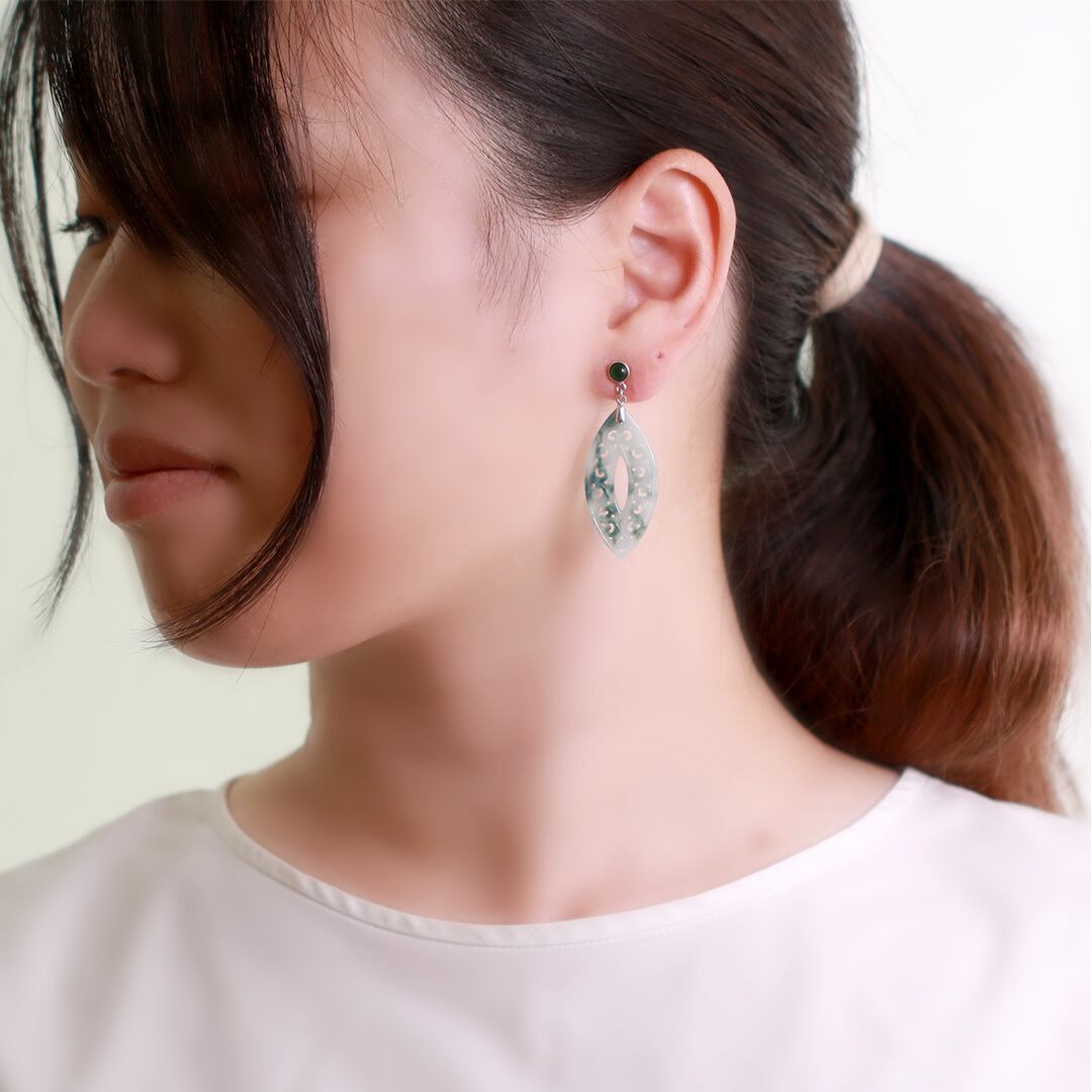 K18WG 透かし彫り翡翠ピアス A貨翡翠 jd_mm1180 | 【MeiNu（メイニュウ