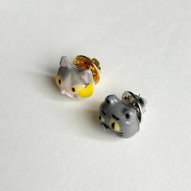 再販)つんやり☆ねこピンバッジ全2種 | TKworld~ねこのハンドメイド