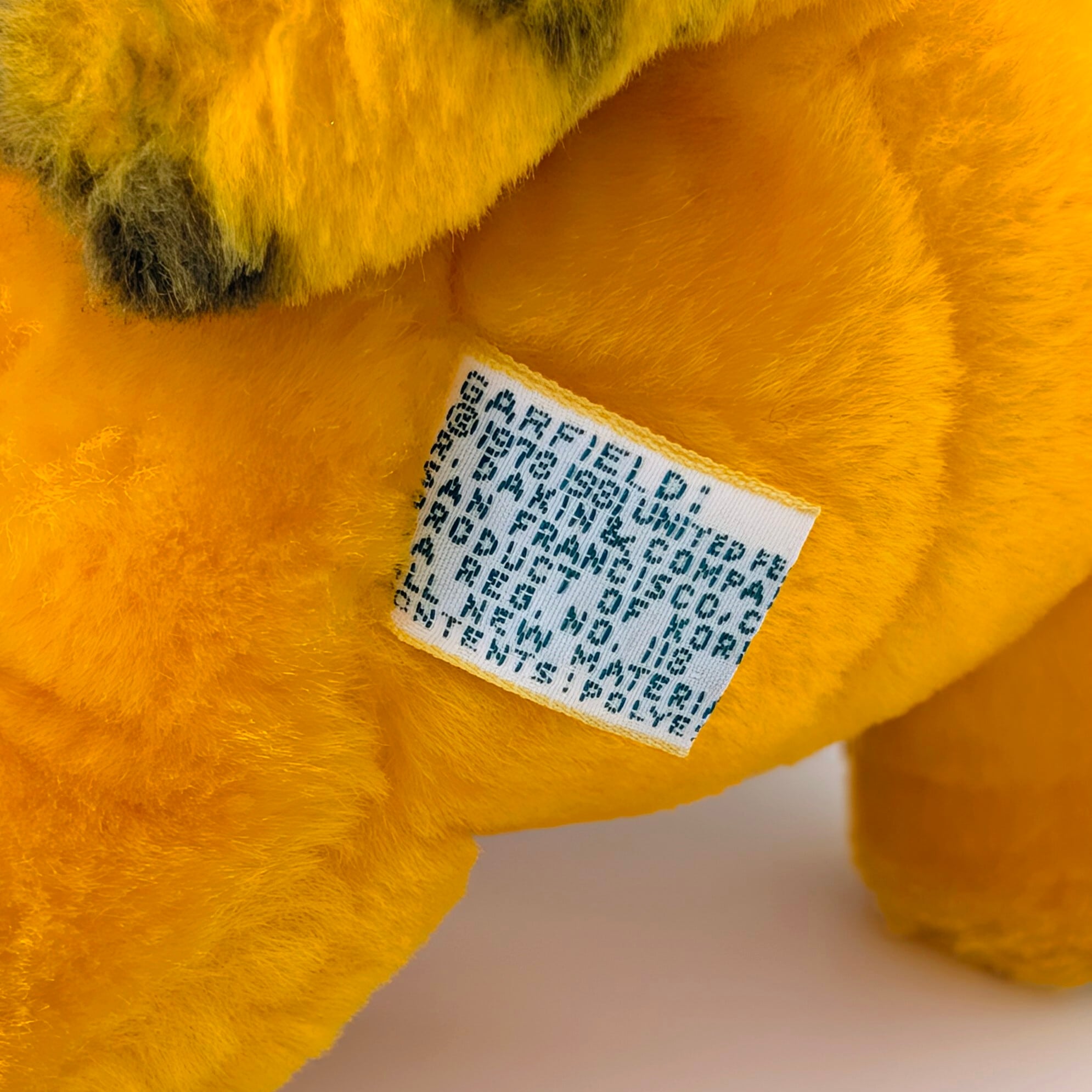 ☆ VINTAGE 1980年代初期 ☆【 Garfield ( ガーフィールド ) 】『 ガーフィールドポリス 』ぬいぐるみ プラッシュ plush 1980年代年製 〚アメリカン雑貨 アメトイ〛