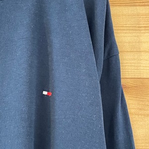 【Tommy Hilfiger】 長袖 Tシャツ ロンt ワンポイント ロゴ トミーファルフィガー