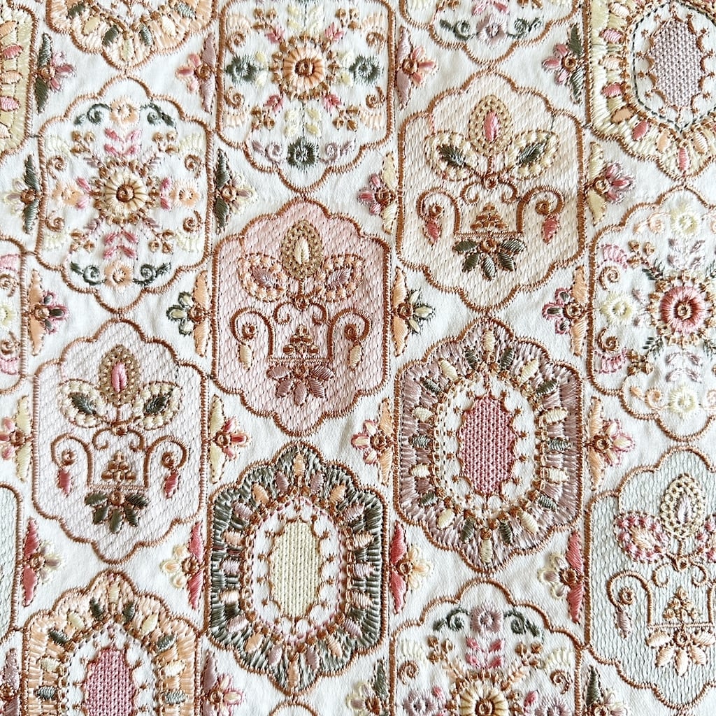 インド刺繍生地 フェアリードリーム ブラウン 7102 | インド刺繍リボン