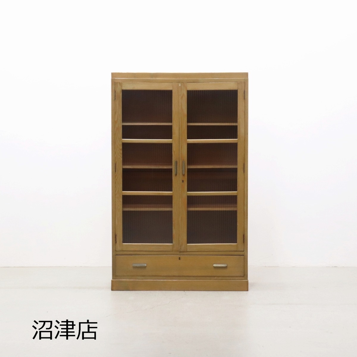 沼津店】レトロ 無垢材 本箱 食器棚 書庫 戸棚 収納 モールガラス 