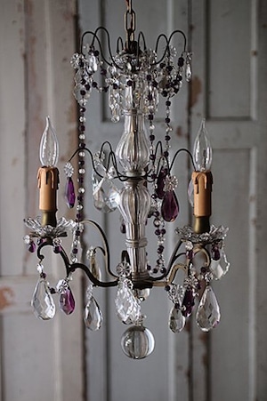 ロイヤルパープルの3灯シャンデリア-french chandelier