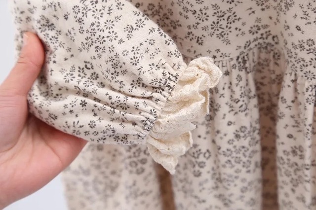 【取寄】レース襟花柄長袖ワンピース