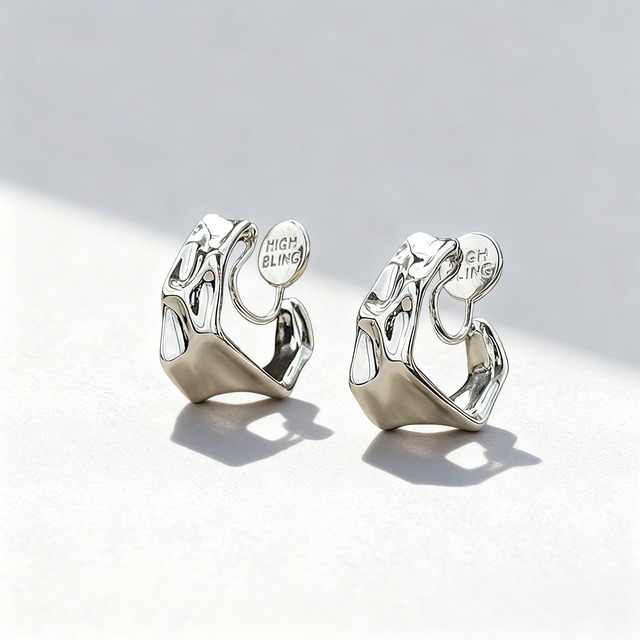 Molten metal ear accessory A00131