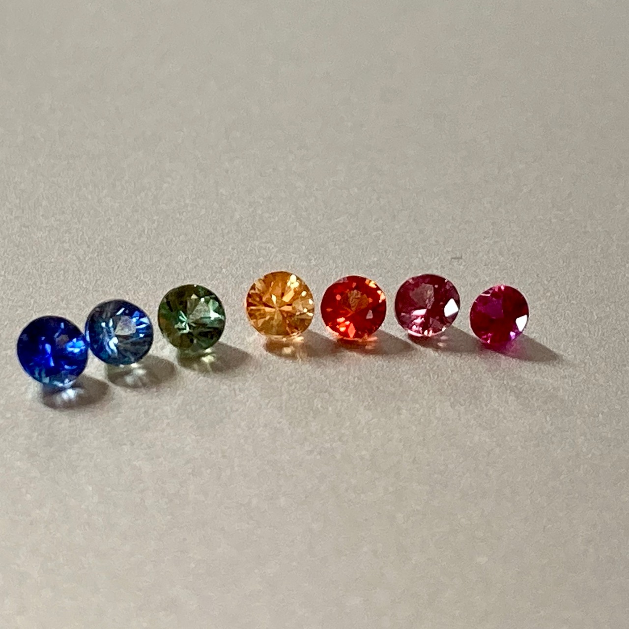 ファンシーカラーサファイア 0.44ct 7個セット 2.1mm-2.4mm