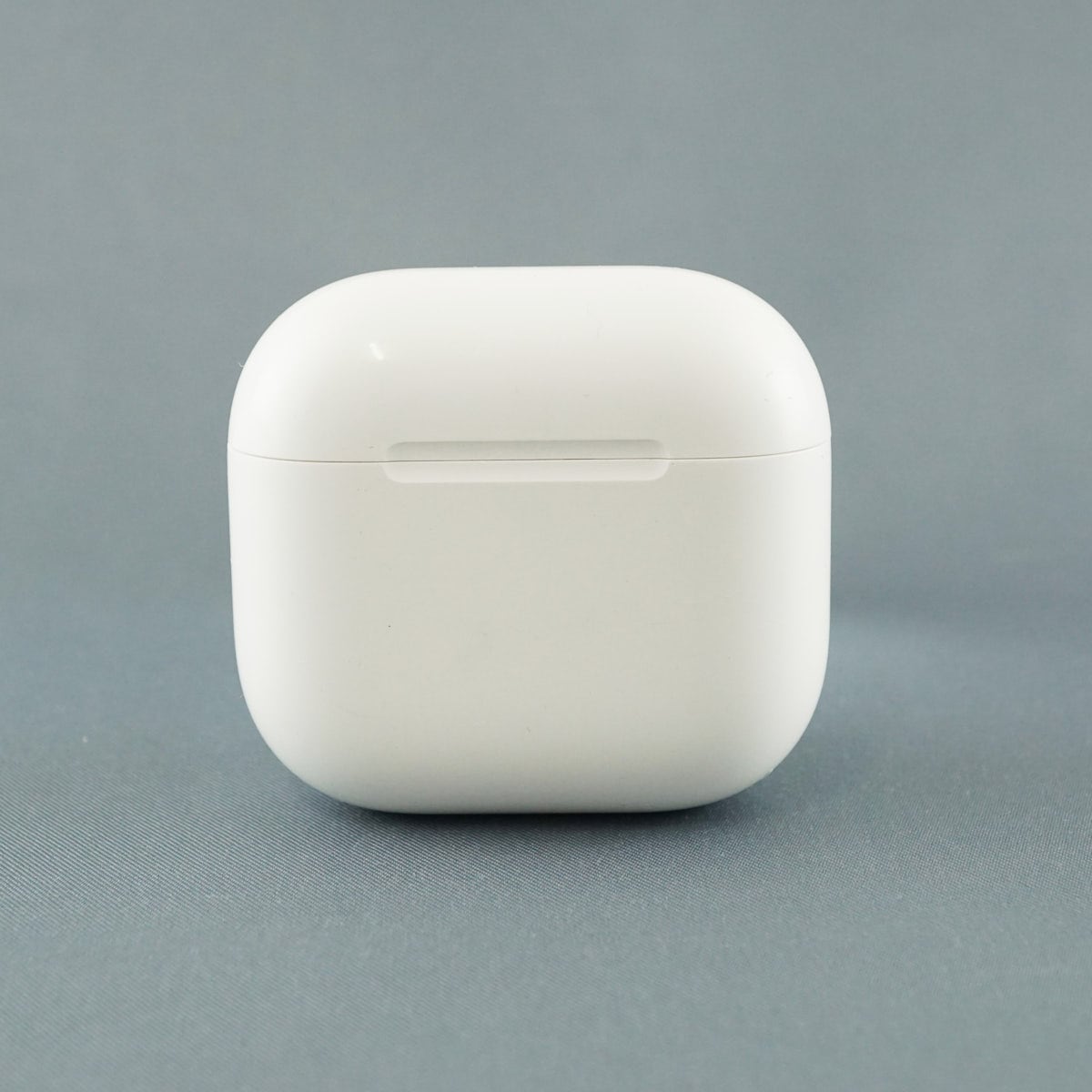 AirPods4 ノイキャンモデル充電ケース付き　右耳のみ Apple AirPods 4 充電ケースのみ USED品 ノイズキャンセリング搭載 第