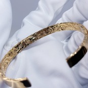 Hidden Heritage Bangle - Gold / Hibiscus -