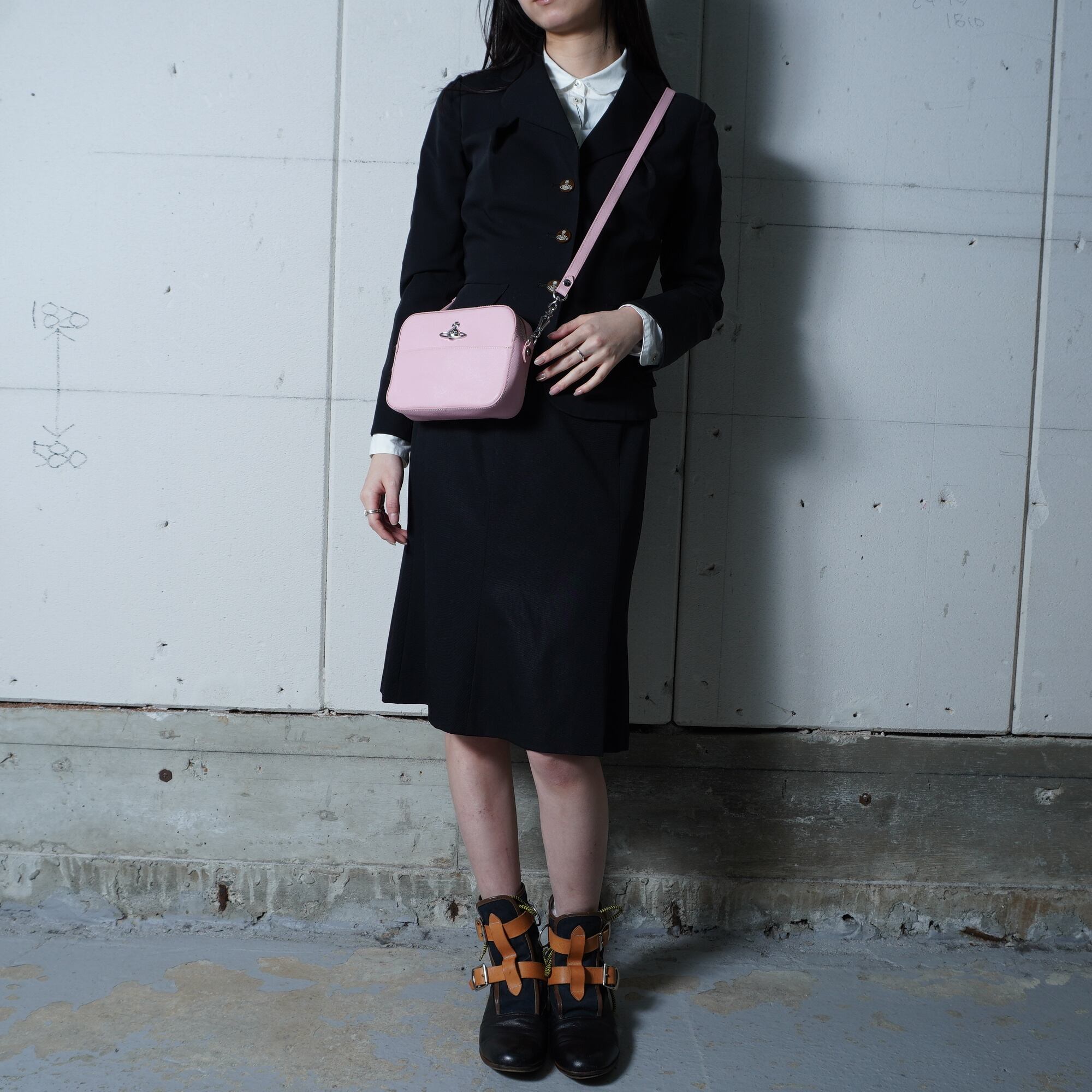 Vivienne Westwood ウエストポーチ オーブ ロゴ 斜め掛け◎ Vivienne Westwood】ヴィヴィアンウエストウッド 