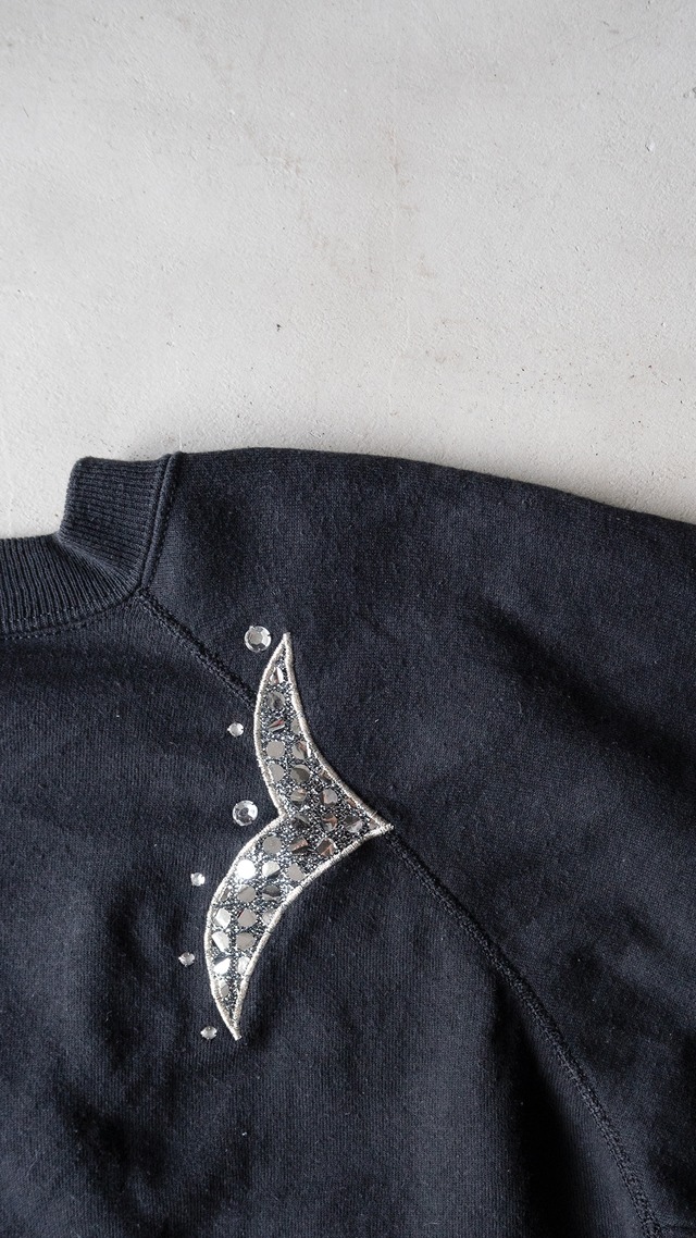 unknown used "Hanes"body fringe sweat