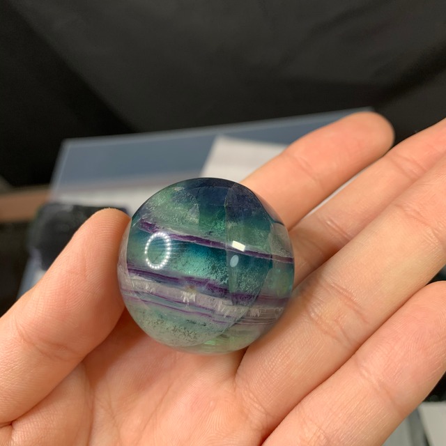 N.104.台座付きスフィア グラデーションフローライト