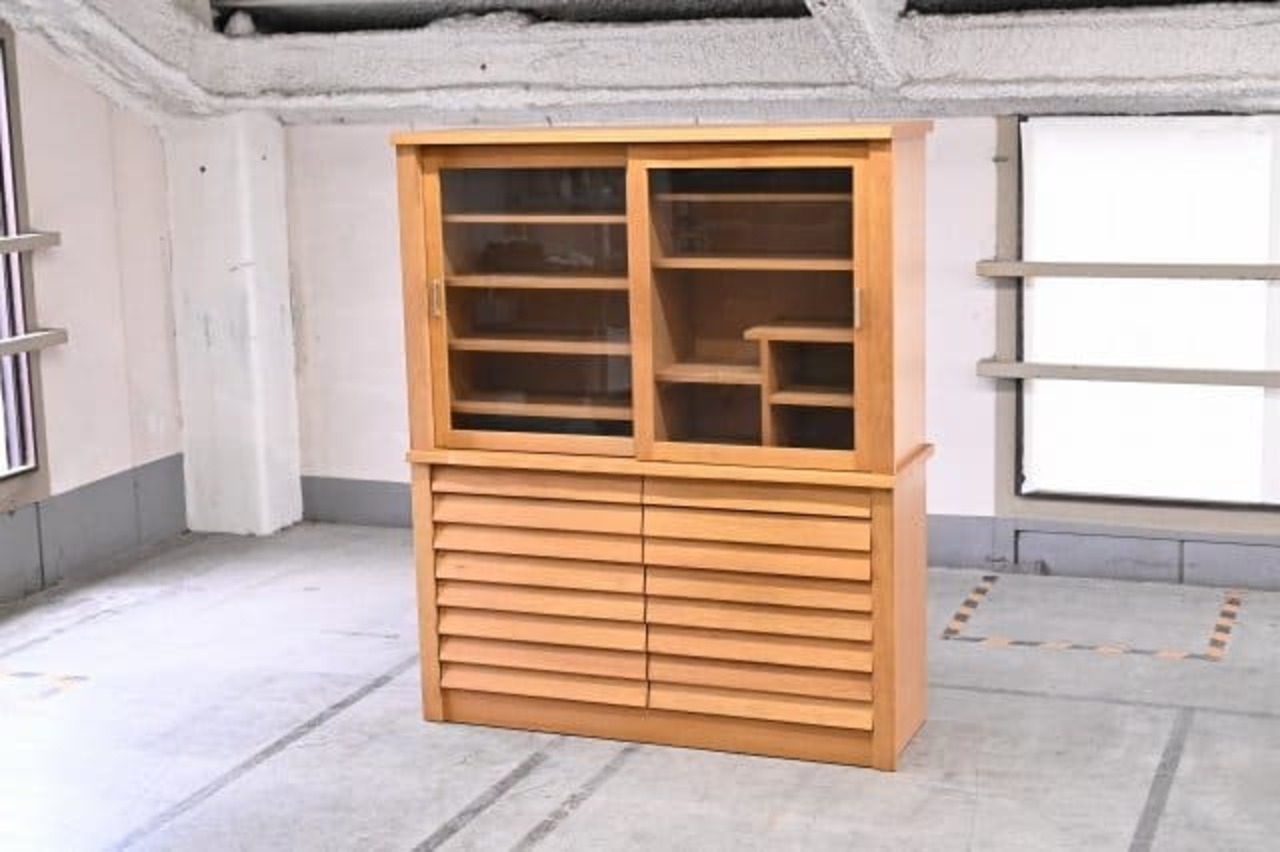 MORITA/モリタインテリア ダイニングボード クルミ材 食器棚 キャビネット 和モダン 北欧デザイン ガラス ナチュラル ウォールナット【中古家具/中古インテリア/USED家具ユーズド家具/リサイクル】