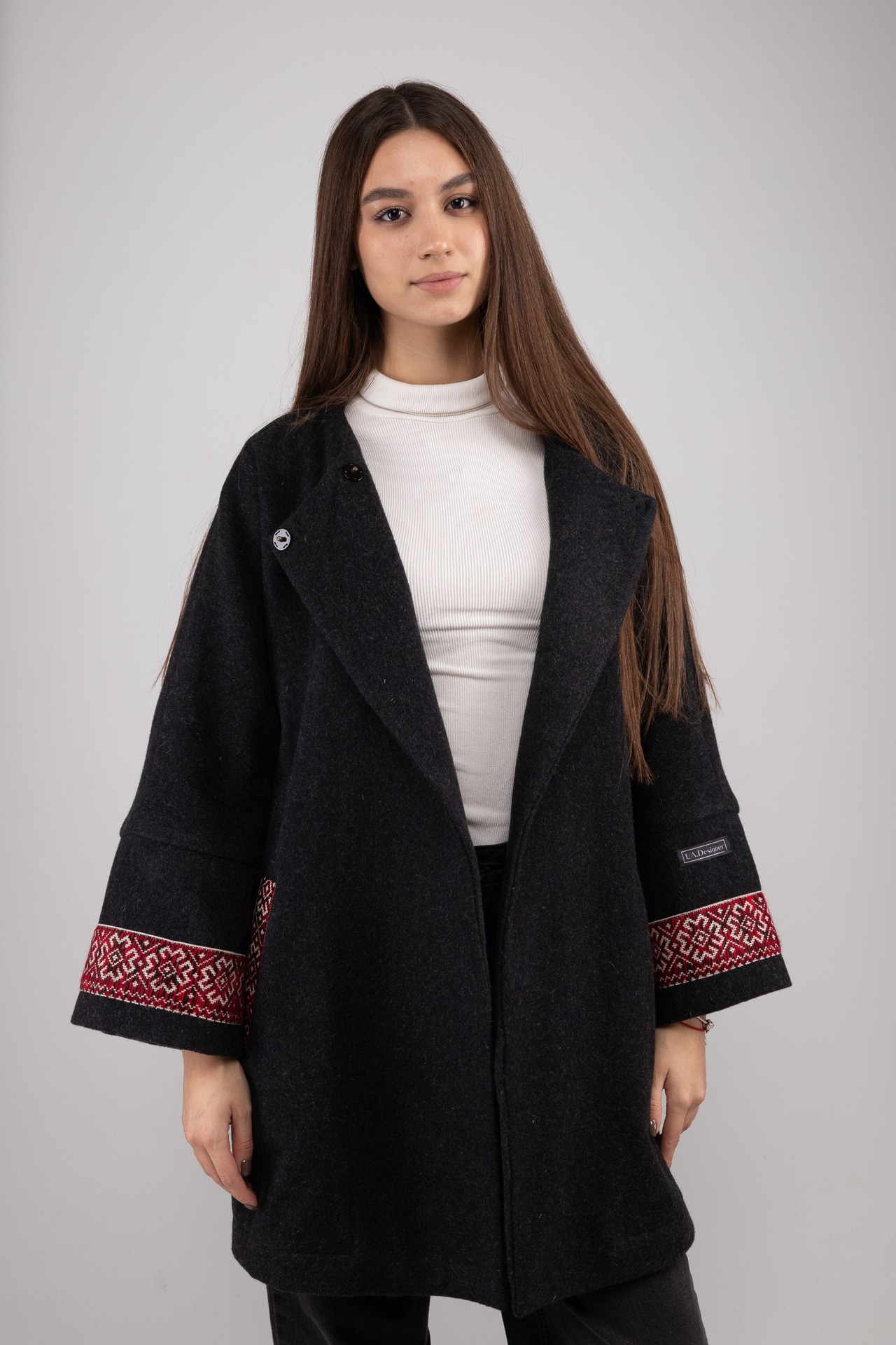 ウクライナ産プレミアムウール100%セミロングコート（黒）平行縫い　手刺繍 - 11