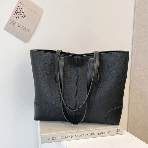 大容量バック レディース ４色 カーキ ブラック トートバック かわいい 仕事カバン 無地 ポケット付