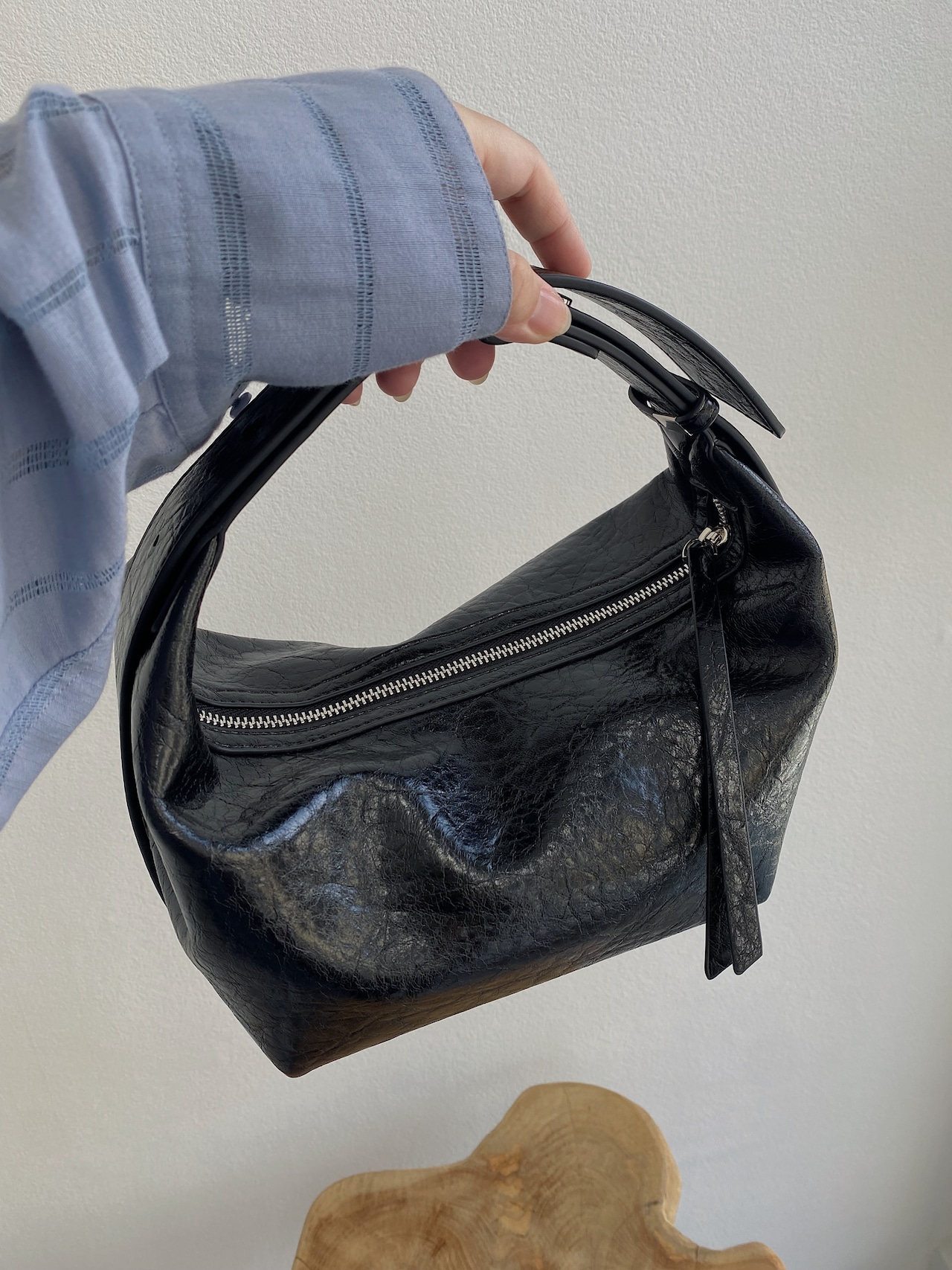 long shoulder trapezoid form bag