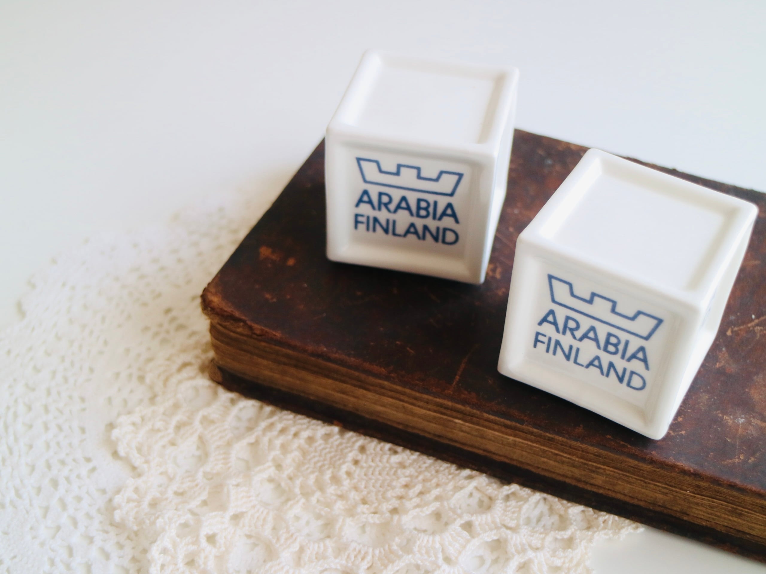 ARABIA / ディーラーサイン No.5946 | Taloni 〜北欧ヴィンテージ食器