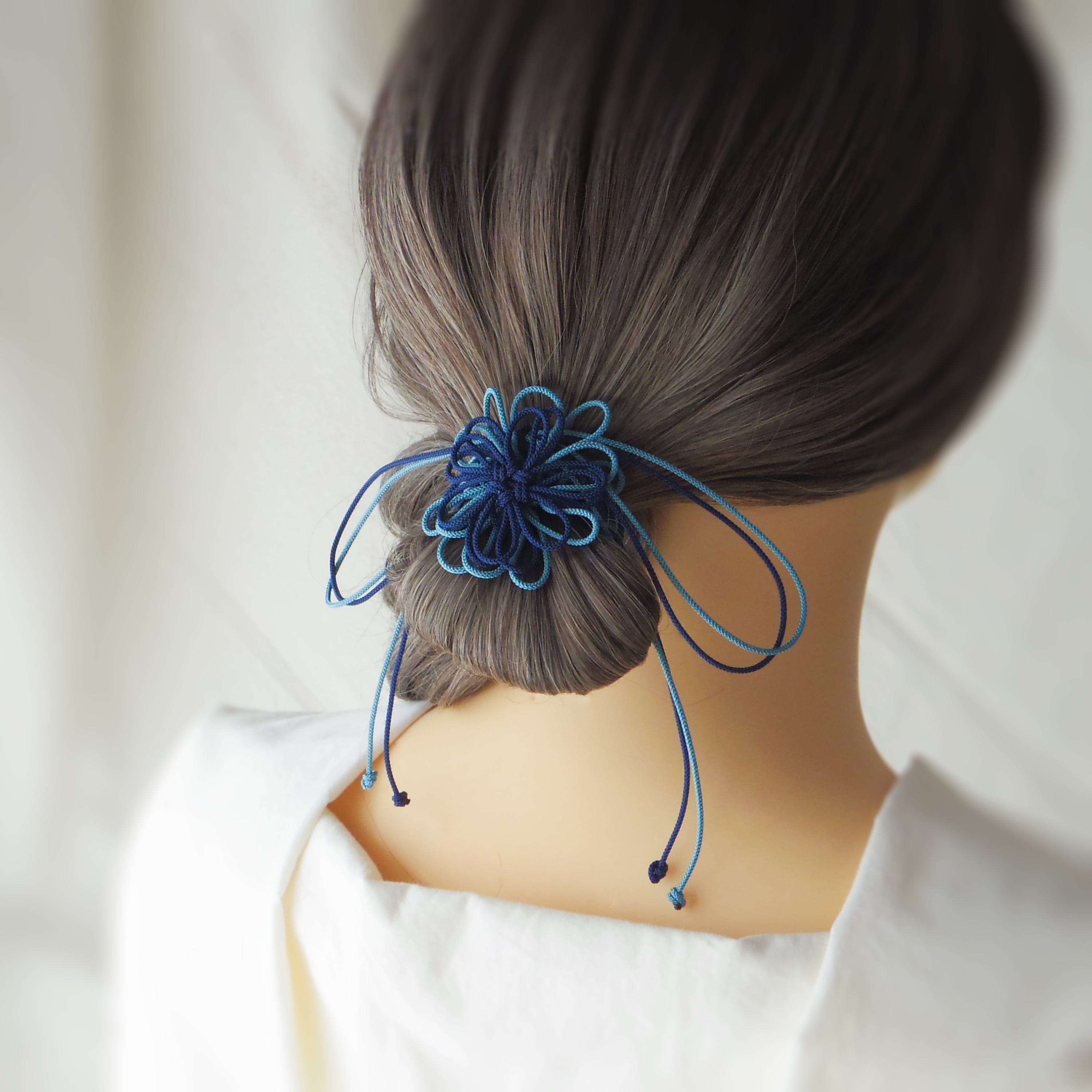 飾り結びヘアゴム「ときひたり、君」(濃青×縹)|着物・浴衣に簡単アレンジで和装ヘア