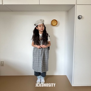 【jejeunosity】ランダムチェックエプロンドレス  JUNIORサイズ 130〜140cm 240215je