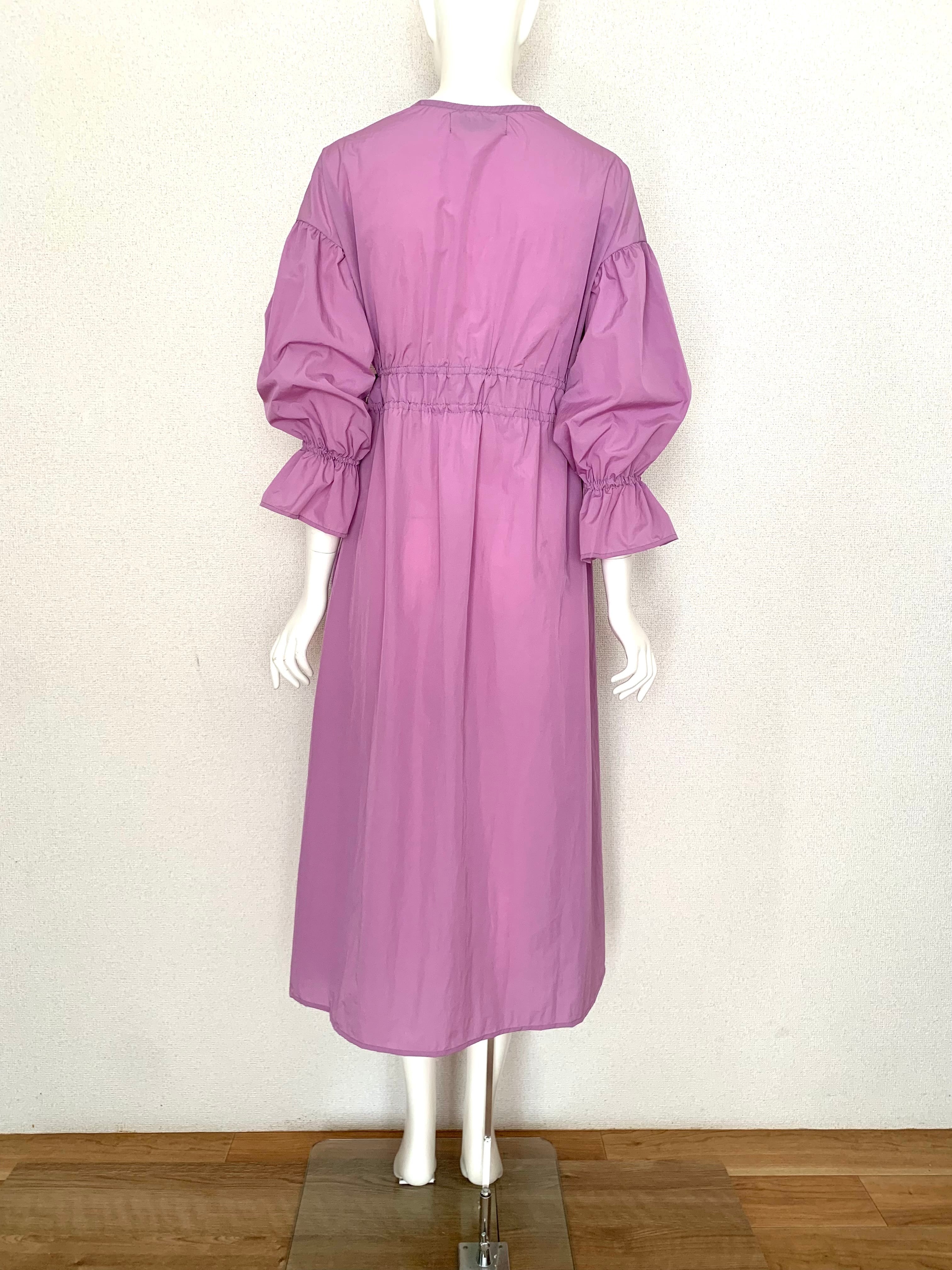 【日本製】軽量撥水ナイロンVネックドロストOP