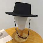 Faux wool flat top hat with red stud chain (ME115)