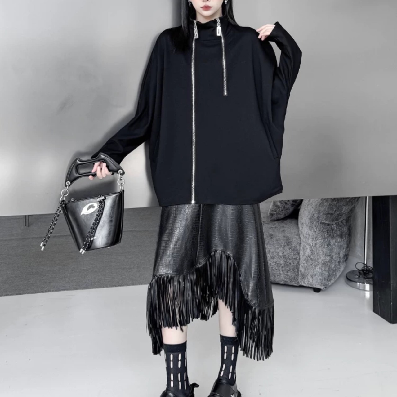 Zip-up sweatshirt (ME480)