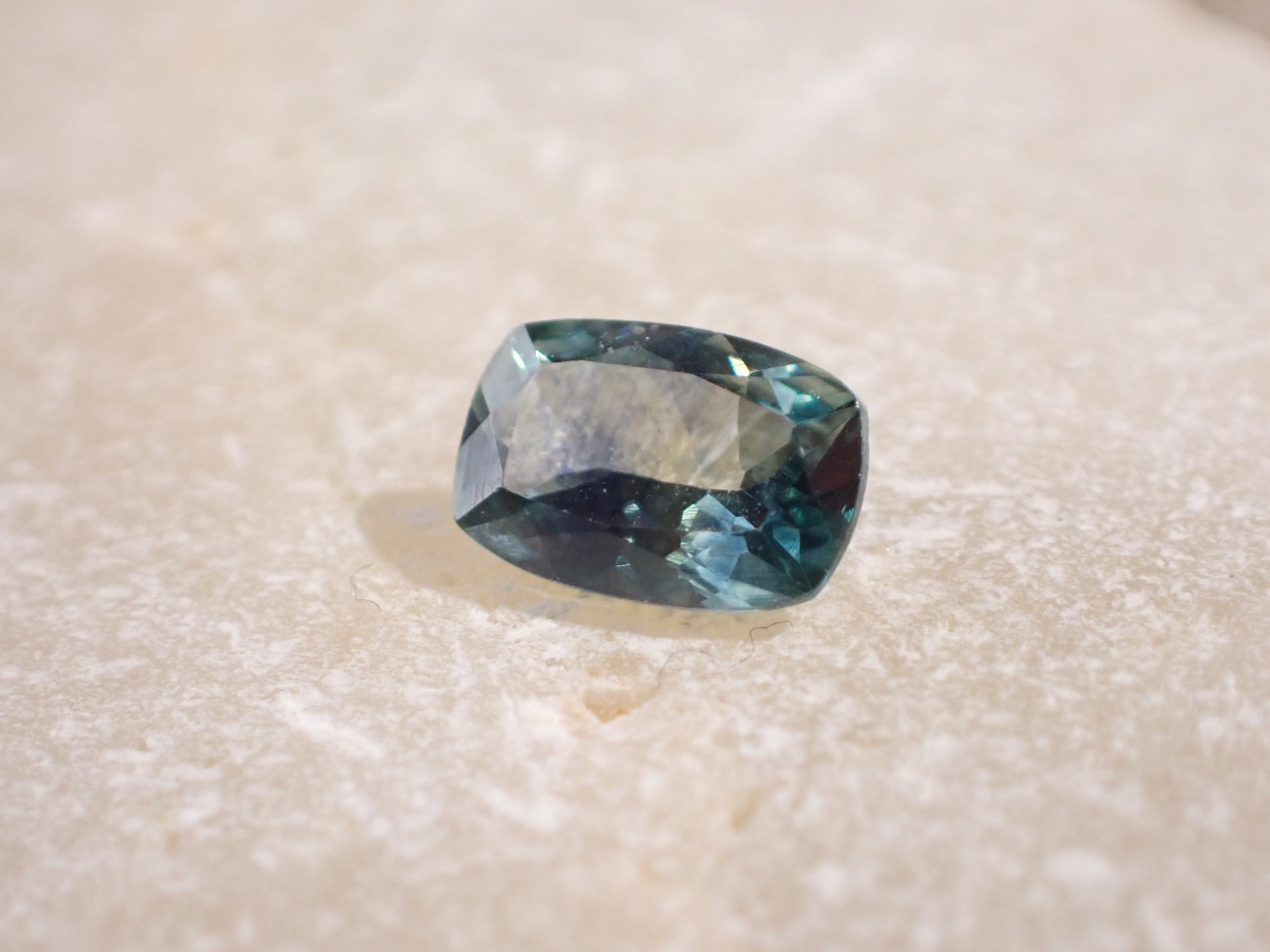 モンタナサファイア 0.61ct [B2-39] | differencee(ディファレンシー)