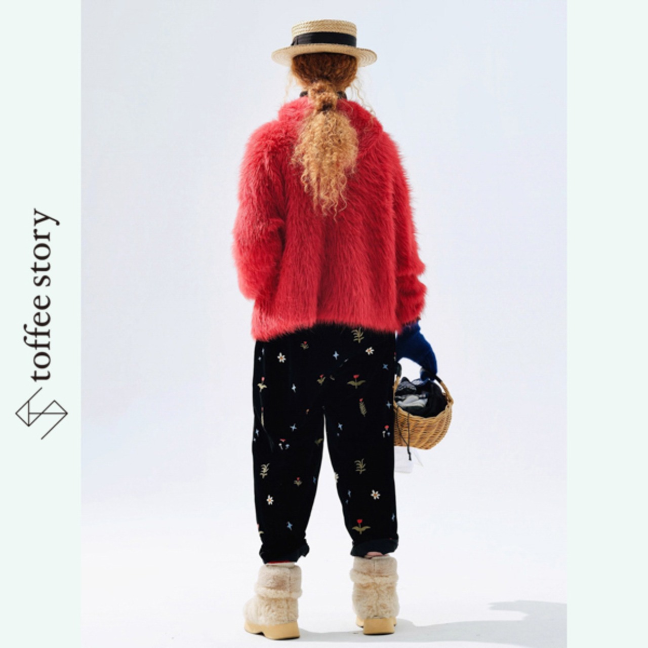 小花刺繍が可愛い ベロアリラックスパンツ 《i0798》