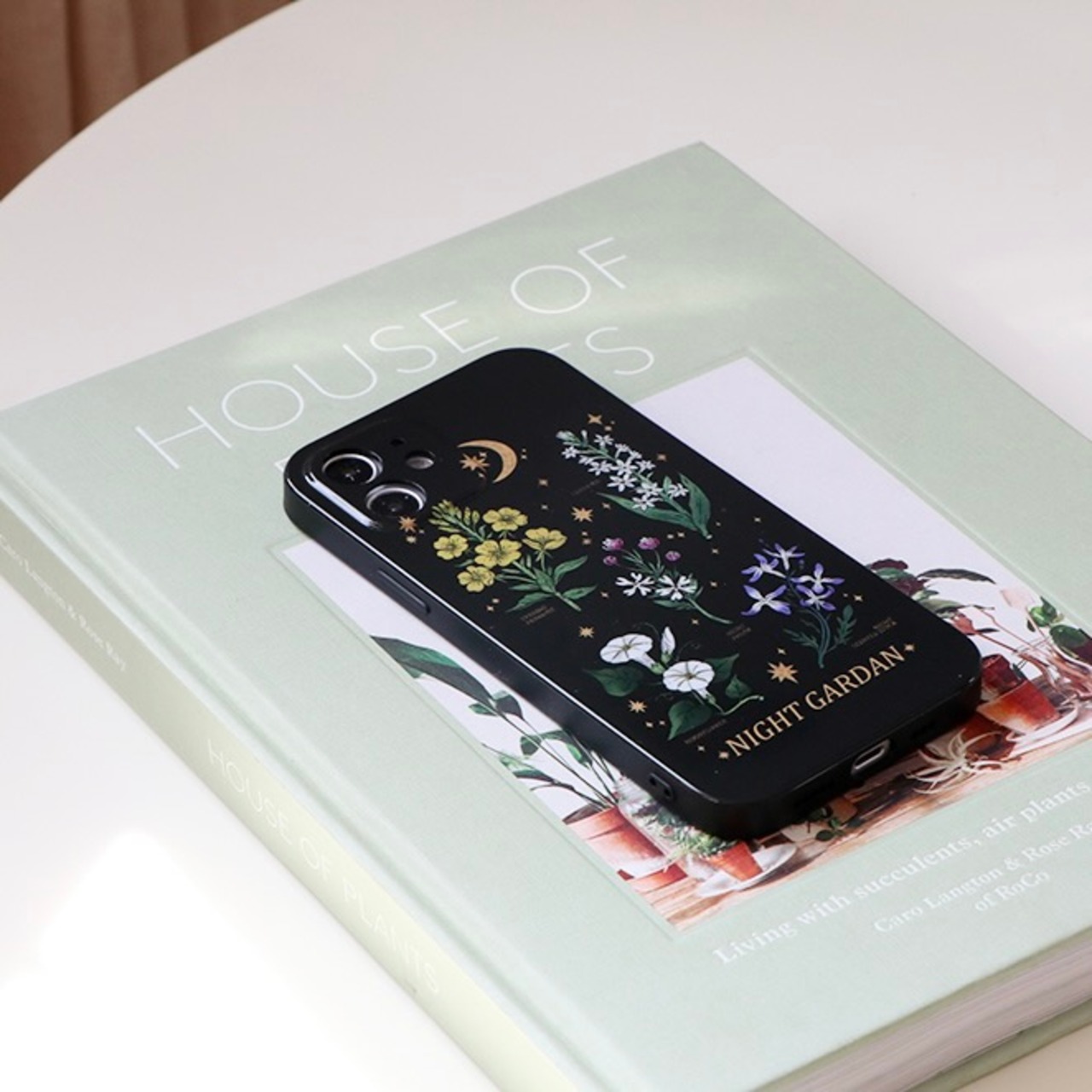 ナイトガーデン〜魔女のスマホケース〜　M23Z008