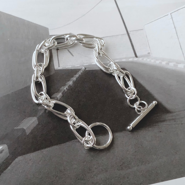 volume chain bracelet