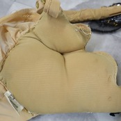 ベリーダンス オリエンタル 衣装 上下セット クイーン Queen イエロー系 トップス スカート 黄 黒 花 ラインストーン スパンコール 豪華 装飾 キラキラ ステージ イベント ダンス衣装 ブラック系