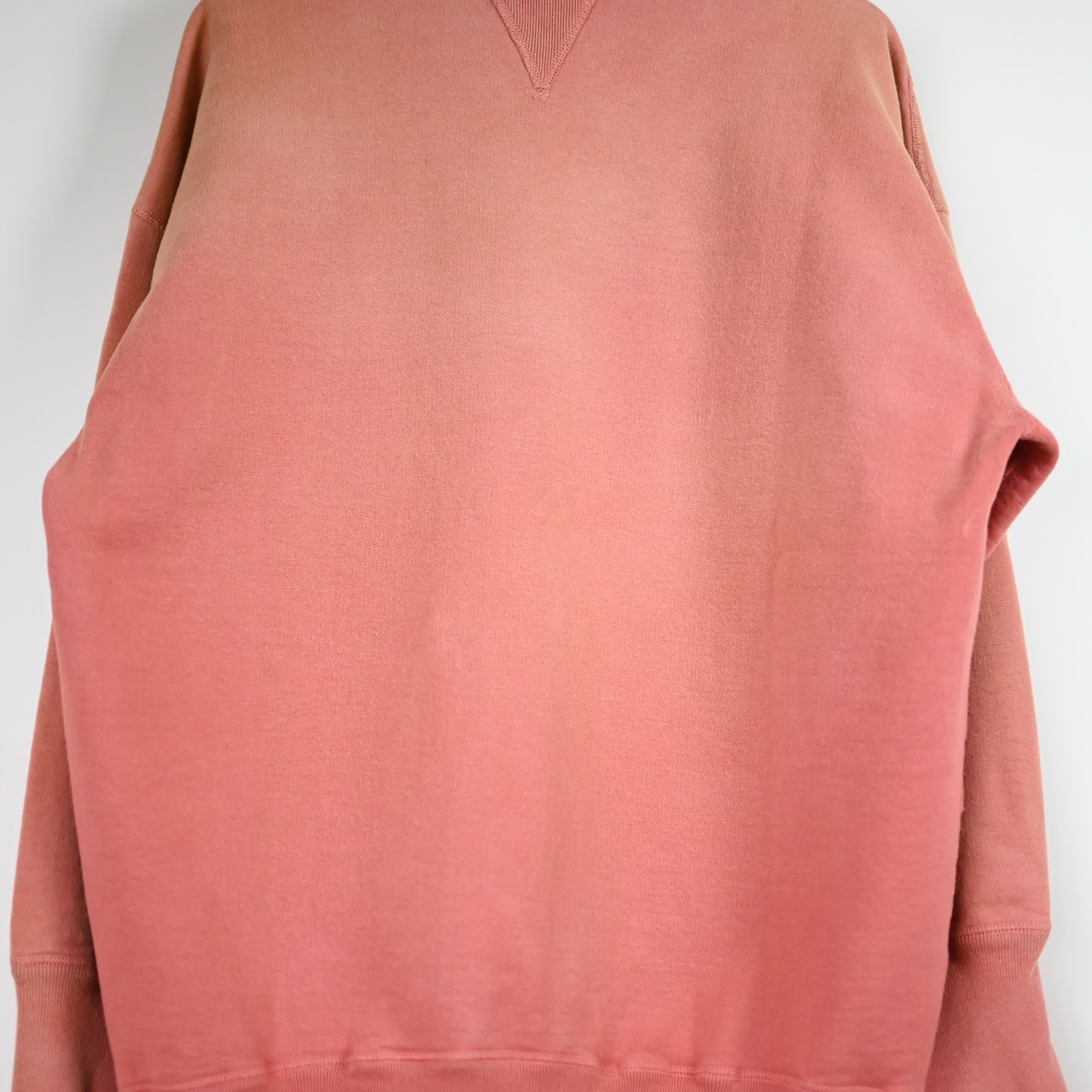 BOWWOW / FADED DOUBLE V SWEATSHIRT